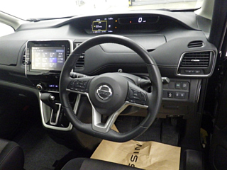 NISSAN SERENA 2017