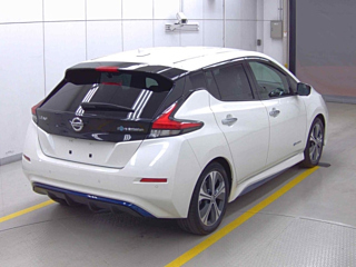 NISSAN LEAF 2021