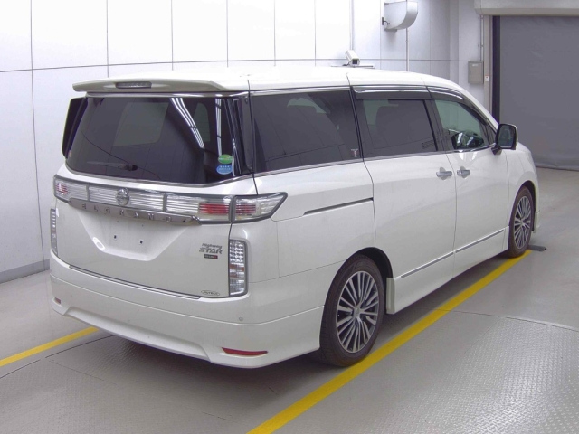 NISSAN ELGRAND 2018