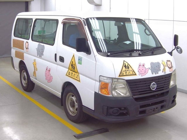 NISSAN CARAVAN 2010