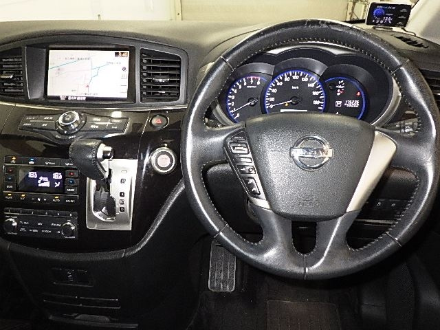 NISSAN ELGRAND 2010