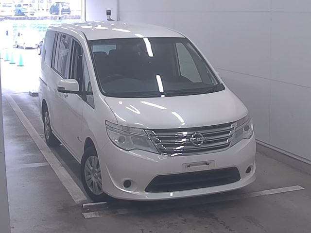 NISSAN SERENA 2015