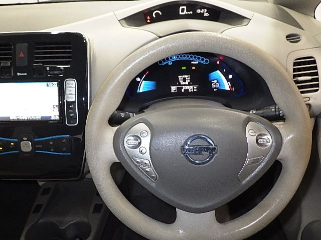 NISSAN LEAF 2012