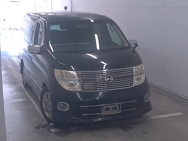 NISSAN ELGRAND 2010
