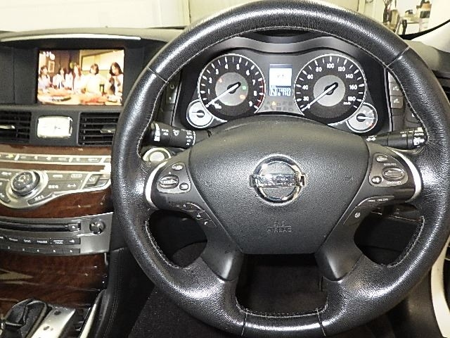 NISSAN FUGA 2013