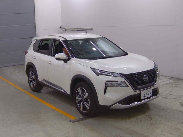 NISSAN X-TRAIL 2024