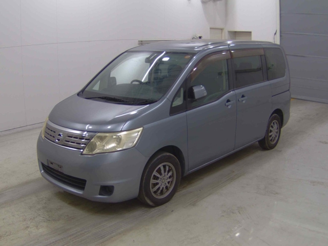 NISSAN SERENA 2010