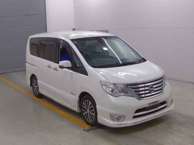 NISSAN SERENA 2015