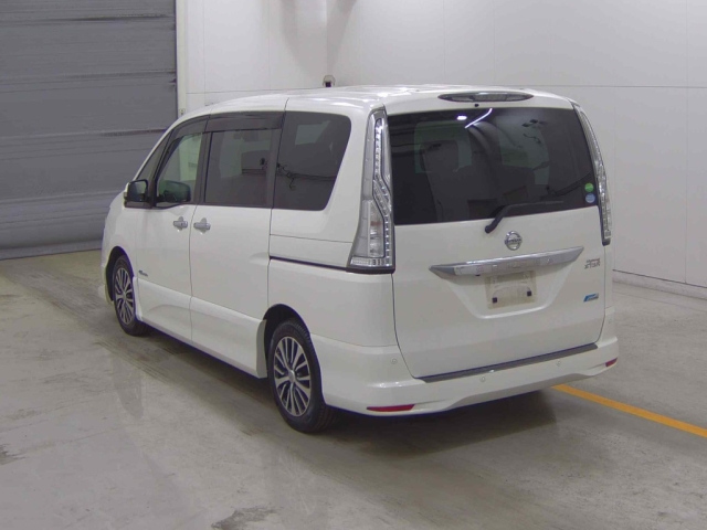NISSAN SERENA 2015