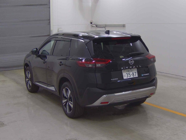 NISSAN X-TRAIL 2024
