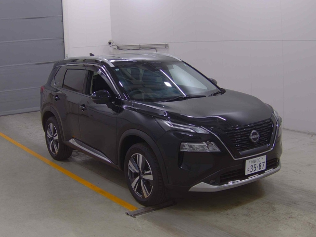 NISSAN X-TRAIL 2024