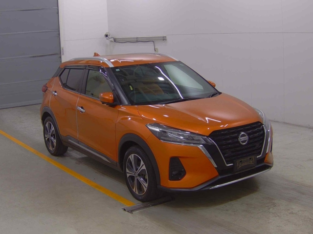 NISSAN KIX 2020