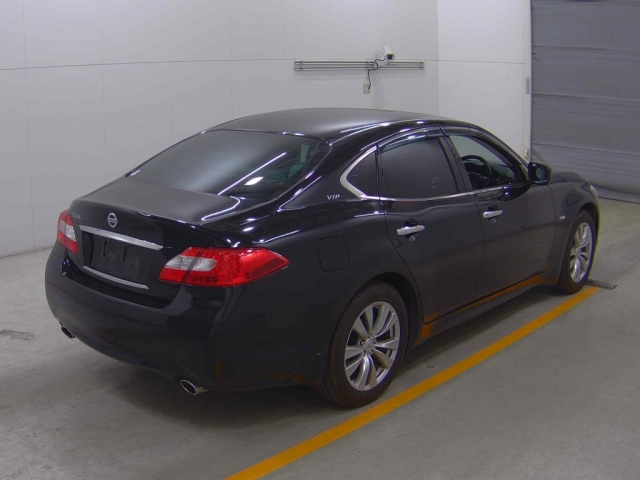 NISSAN FUGA 2012