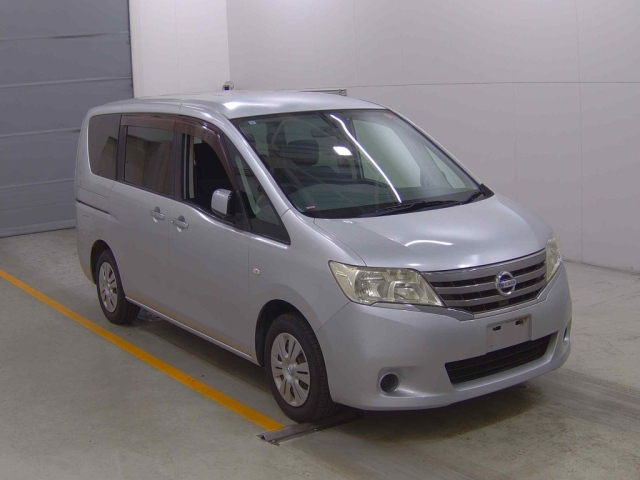 NISSAN SERENA 2011