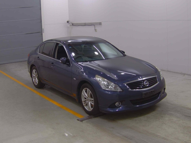 NISSAN SKYLINE 2010