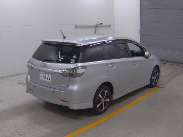 TOYOTA WISH 2012