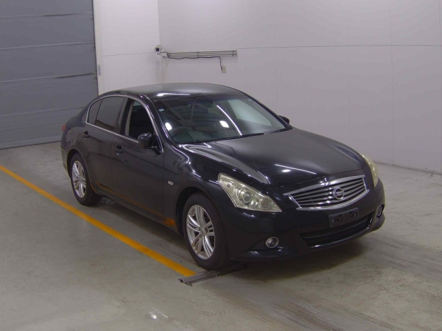 NISSAN SKYLINE 2010