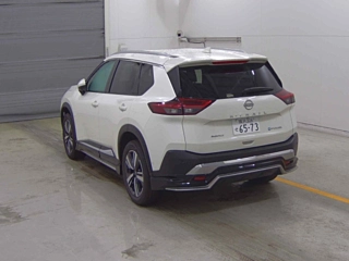 NISSAN X-TRAIL 2025