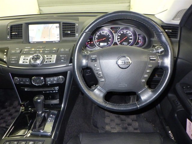 NISSAN FUGA 2008