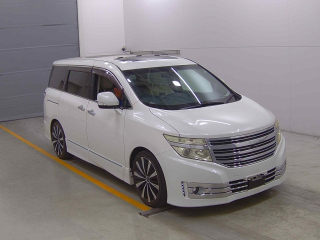 NISSAN ELGRAND 2011