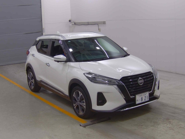 NISSAN KIX 2020
