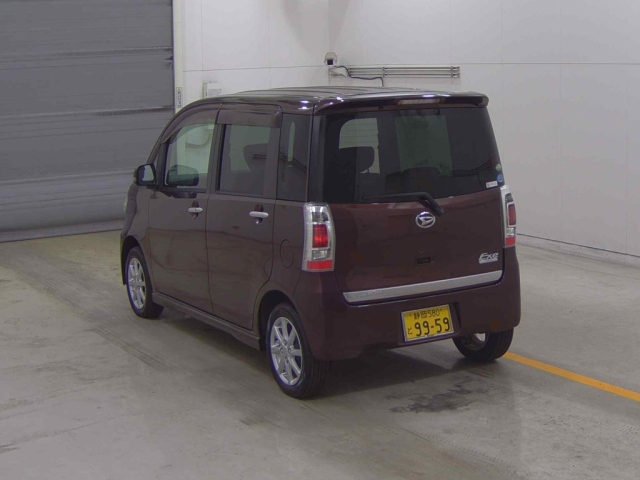 DAIHATSU TANTO EXE 2011