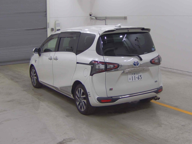 TOYOTA SIENTA 2015
