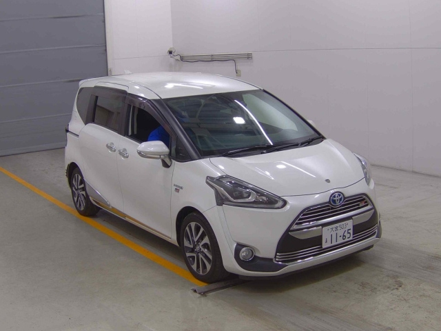 TOYOTA SIENTA 2015