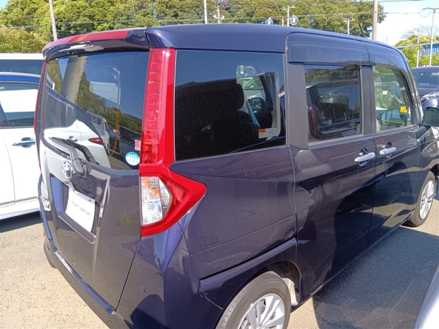 TOYOTA ROOMY 2020