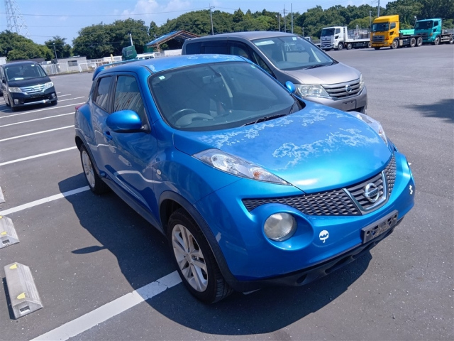 NISSAN JUKE 2011