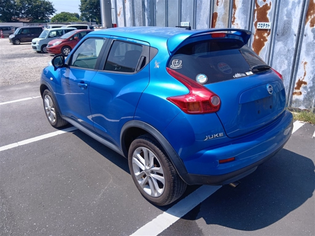 NISSAN JUKE 2011