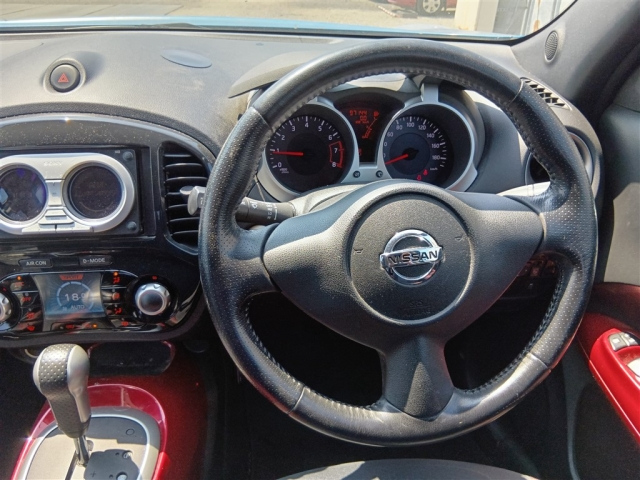 NISSAN JUKE 2011