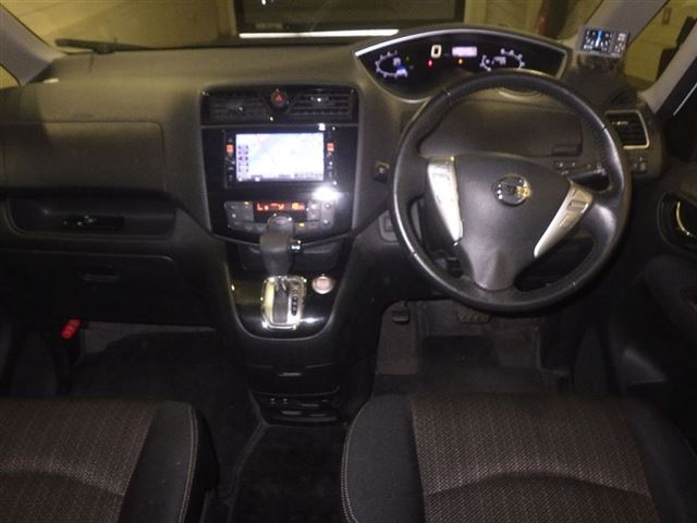 NISSAN SERENA 2016