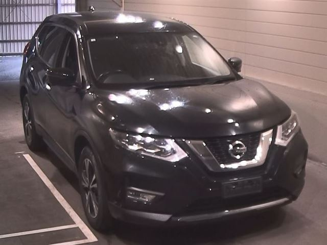 NISSAN X-TRAIL 2018