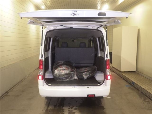 TOYOTA LITE ACE VAN 2018