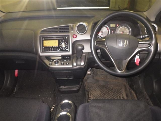 HONDA STREAM 2008