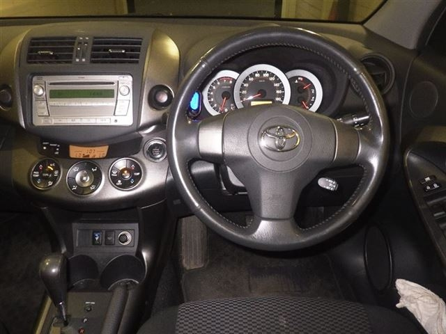 TOYOTA RAV4 2010