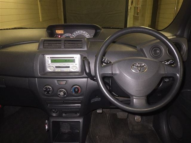 TOYOTA BB 2008