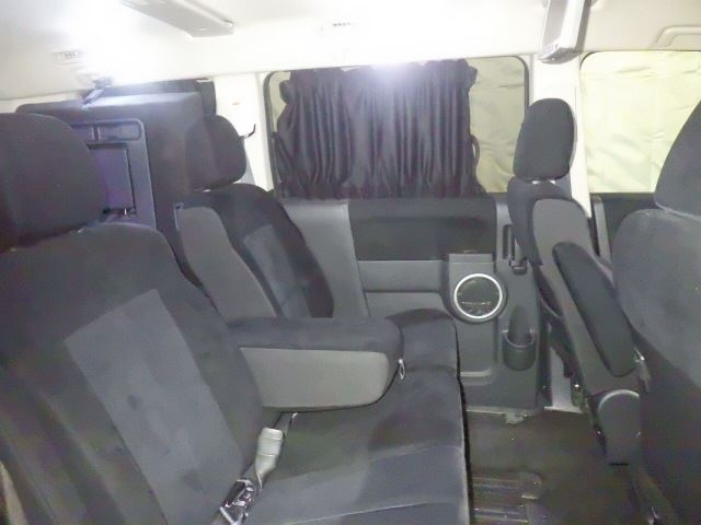 MITSUBISHI DELICA D5 2010