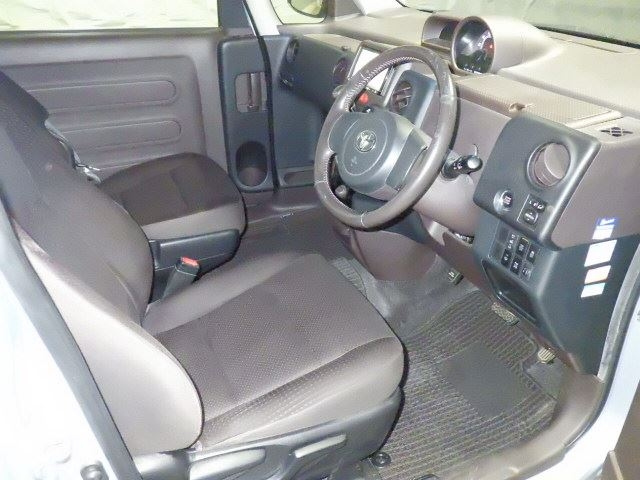 TOYOTA SPADE 2015