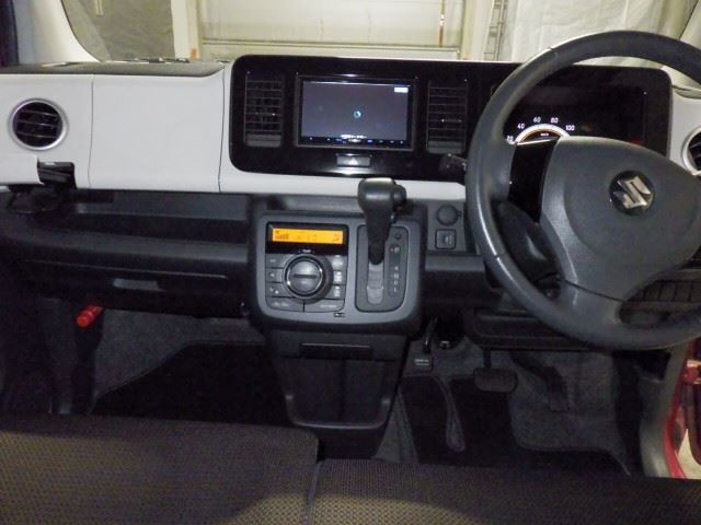 SUZUKI MRWAGON 2011