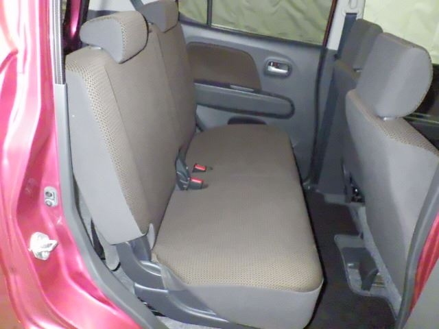 SUZUKI MRWAGON 2011