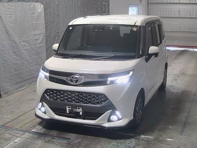 TOYOTA TANK 2019