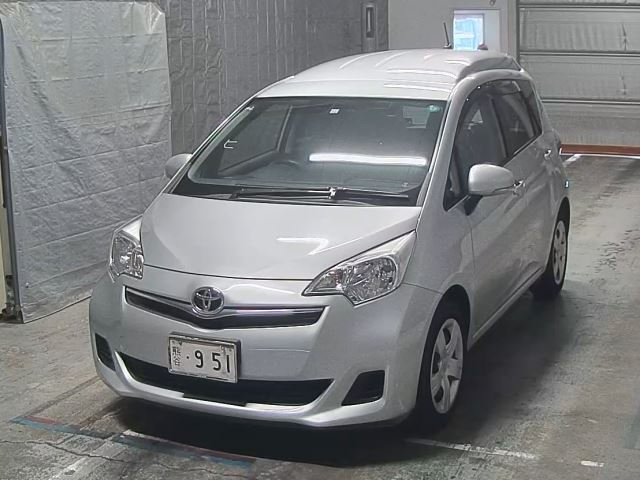 TOYOTA RACTIS 2011