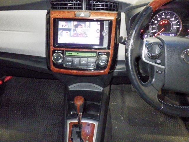 TOYOTA COROLLA AXIO 2012