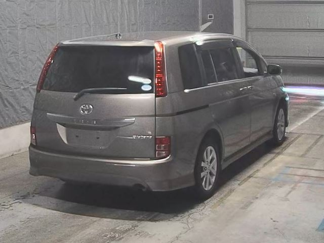TOYOTA ISIS 2008