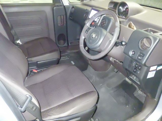 TOYOTA SPADE 2013