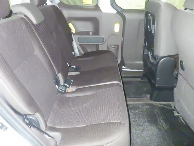 TOYOTA SPADE 2013