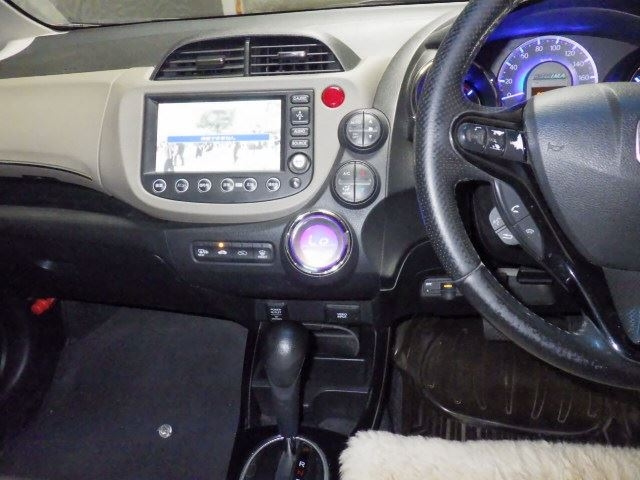 HONDA FIT SHUTTLE 2011