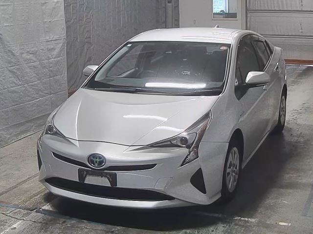 TOYOTA PRIUS 2018
